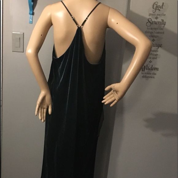 NWT $298 BCBGMAXAZRIA | Elana | Velvet Dress | Lined | in Midnight Teal - Picture 5 of 15